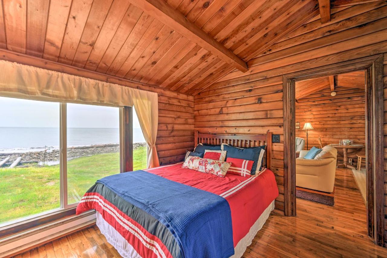 Waterfront Sekiu Escape - 9 Mi To Neah Bay! Villa Bagian luar foto